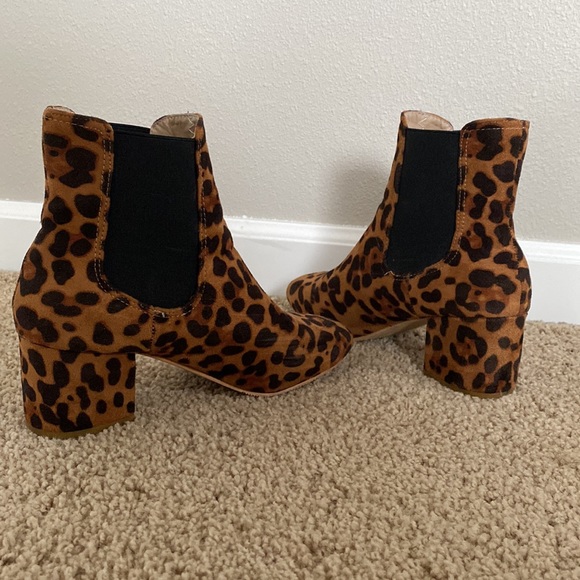 Leopard heeled boots - Picture 2 of 6